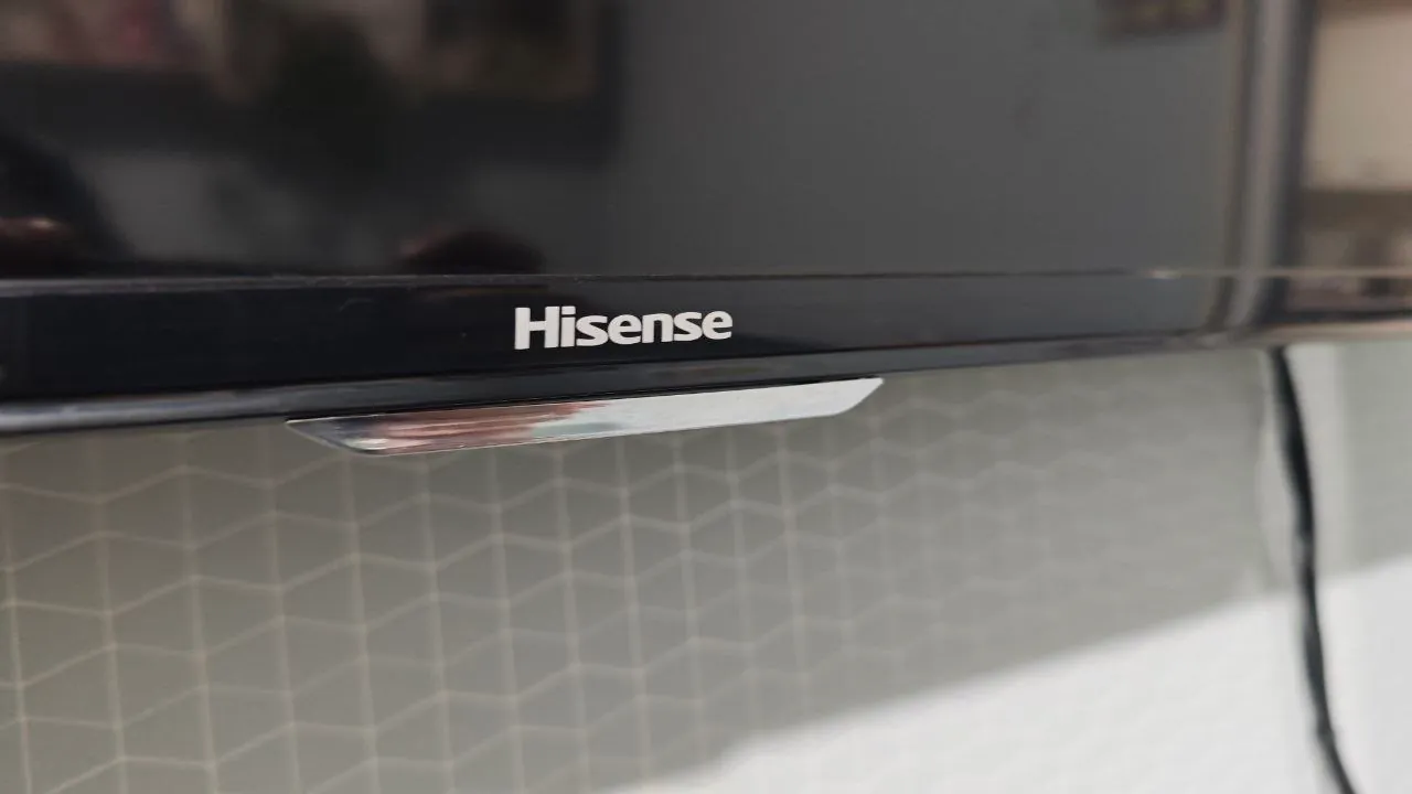 Телевизор Hisense 40 дюймов 2