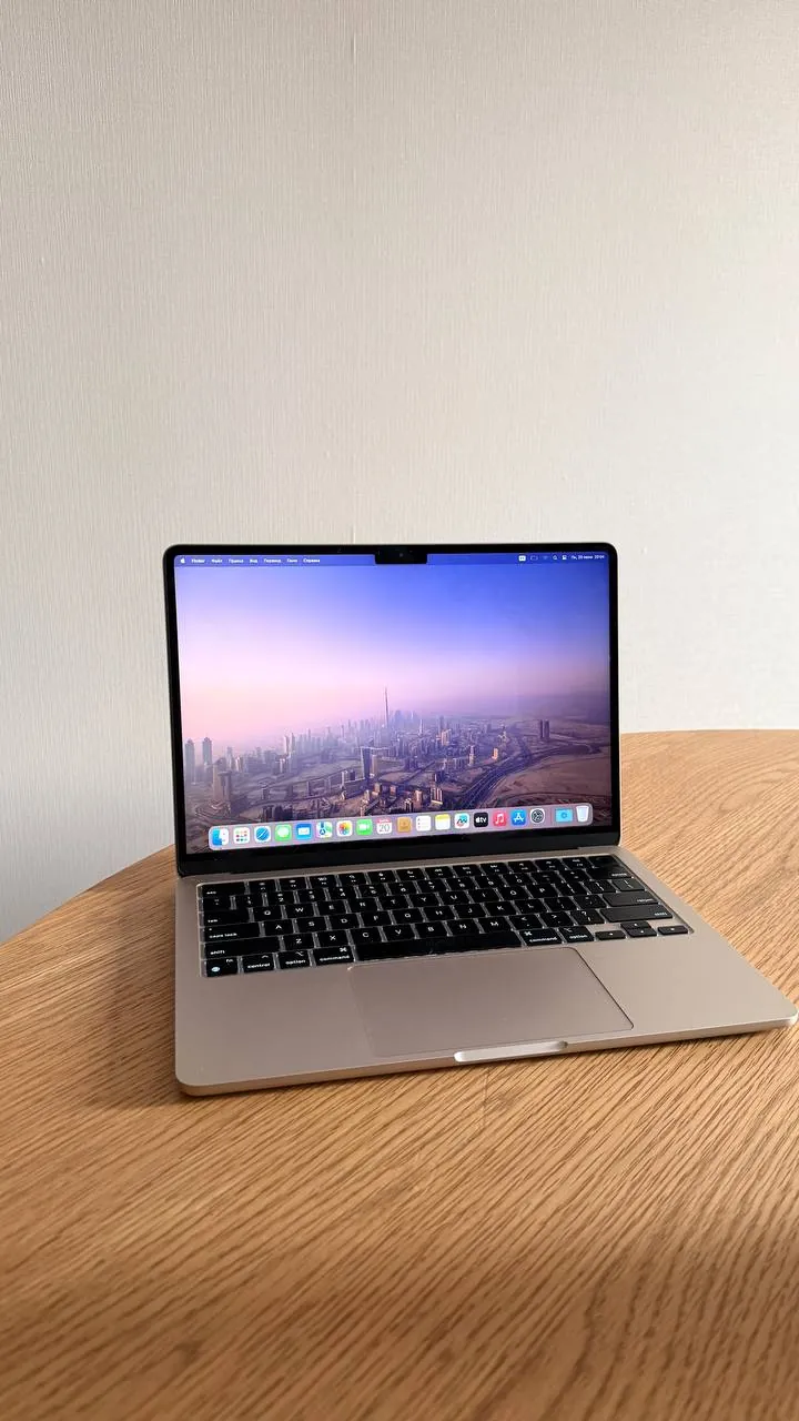MacBook Air M3 13 8/256 1