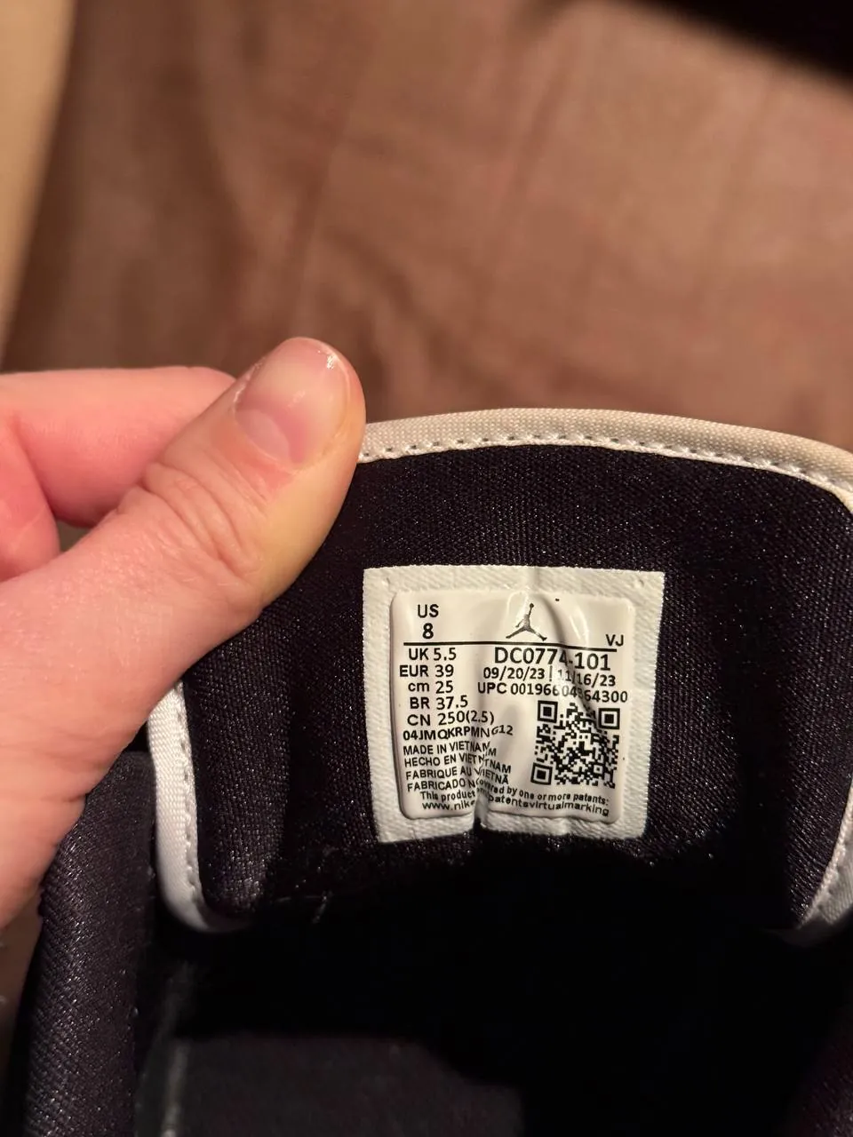 Кроссовки Nike Air Jordan 2
