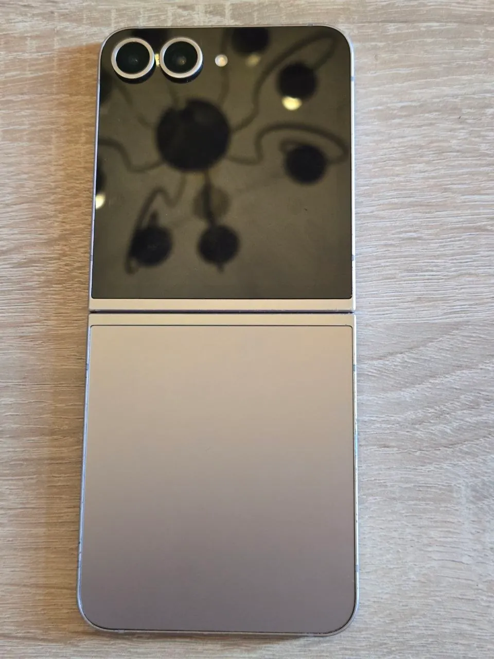 Samsung Galaxy Z Flip 6 1