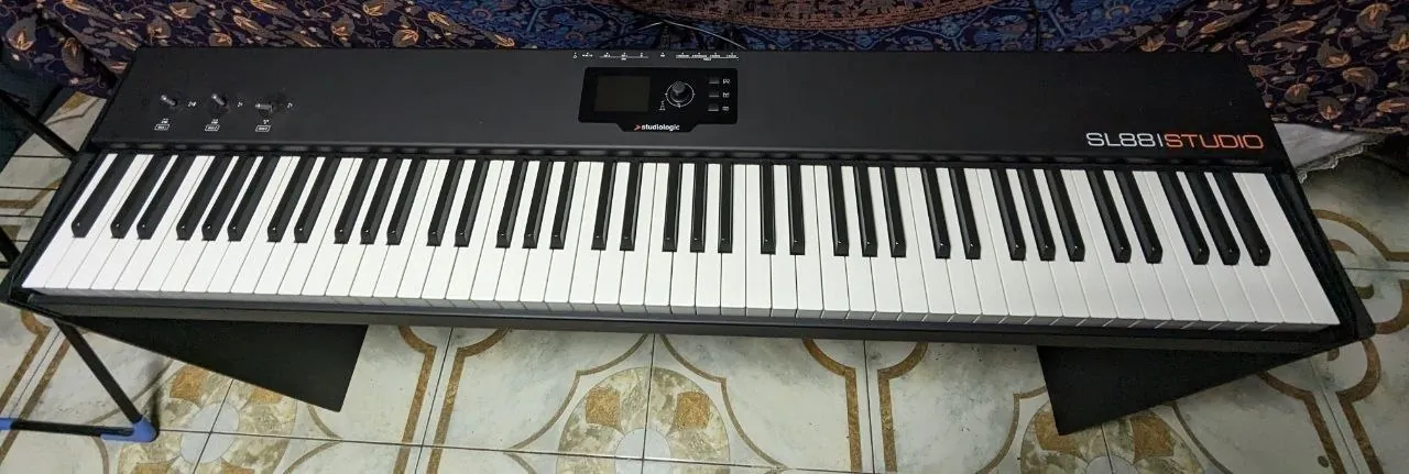 MIDI клавиатура Studiologic SL88 Studio 1