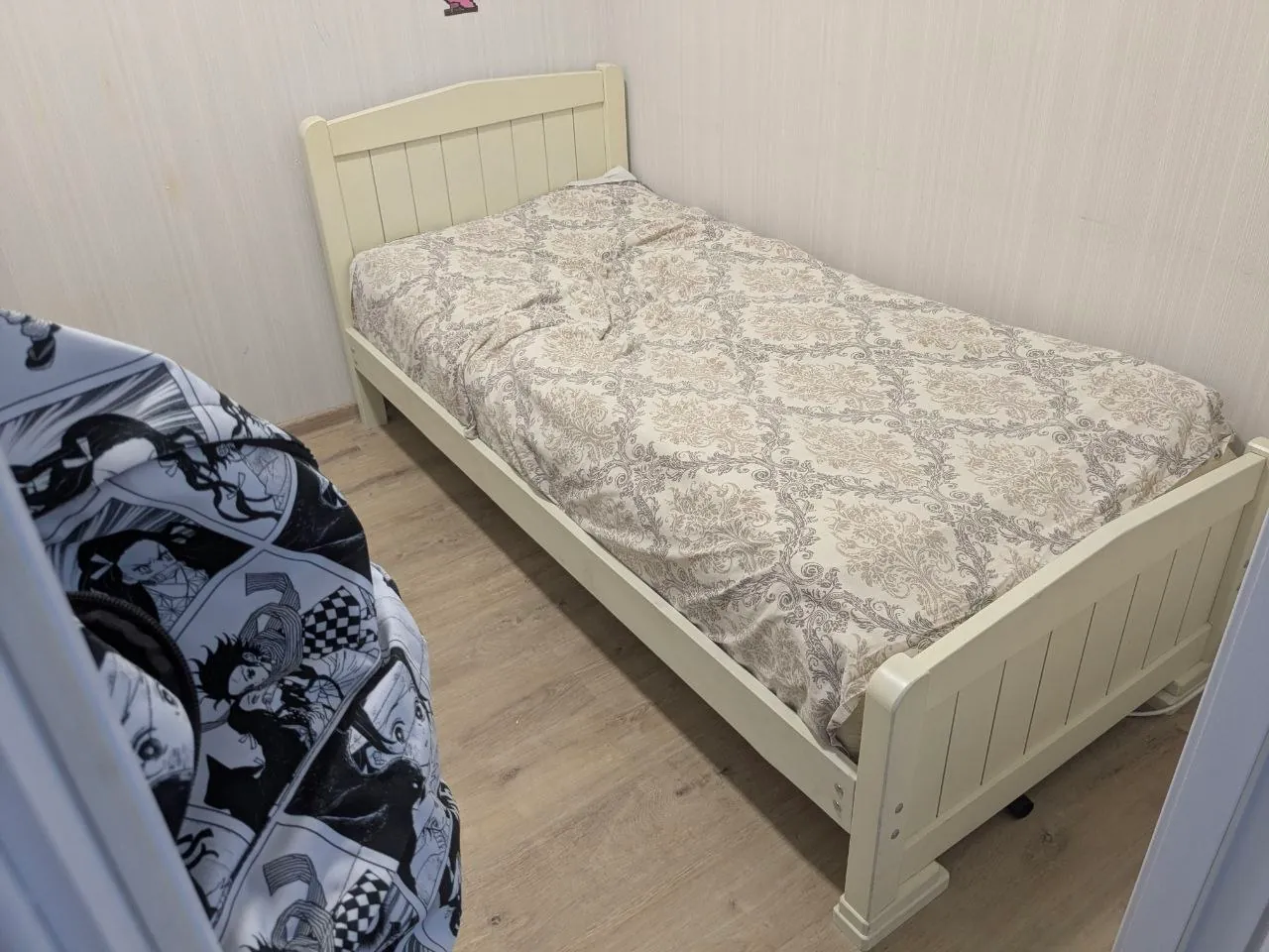 Кровать с матрасом 2