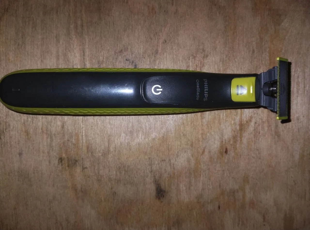 Триммер Philips OneBlade с насадками 2