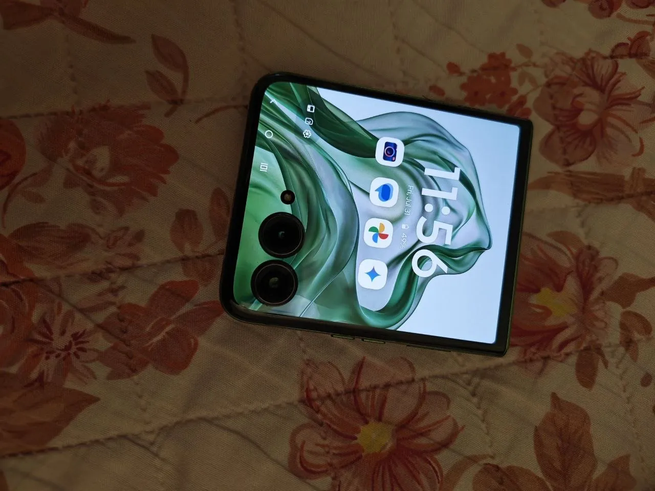 Motorola RAZR 50 Ultra идеальное состояние 7