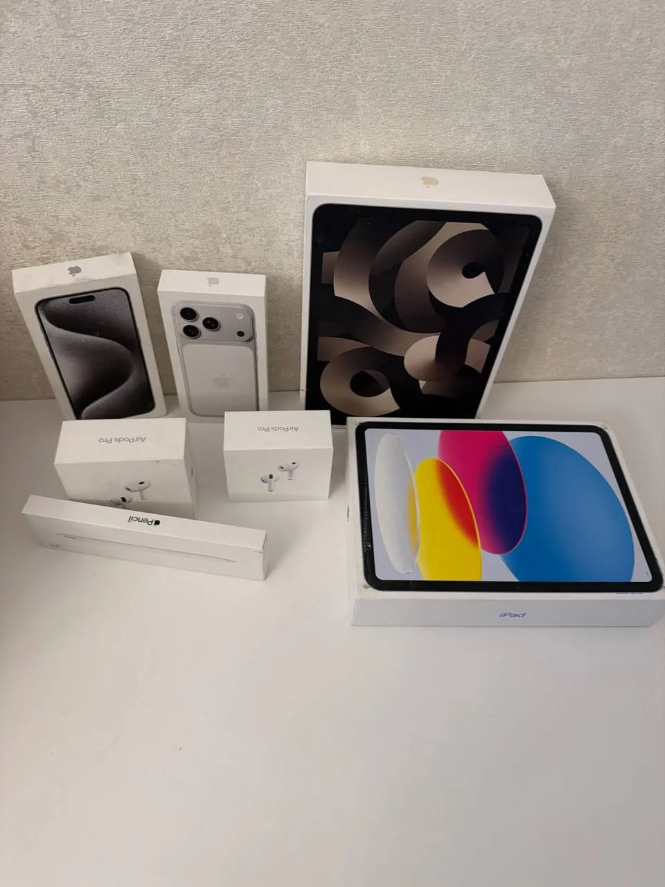 Коробки Apple пустые отдам бесплатно 1