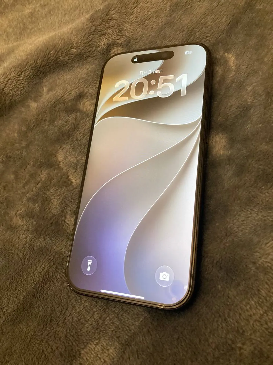 iPhone 16 Pro 1