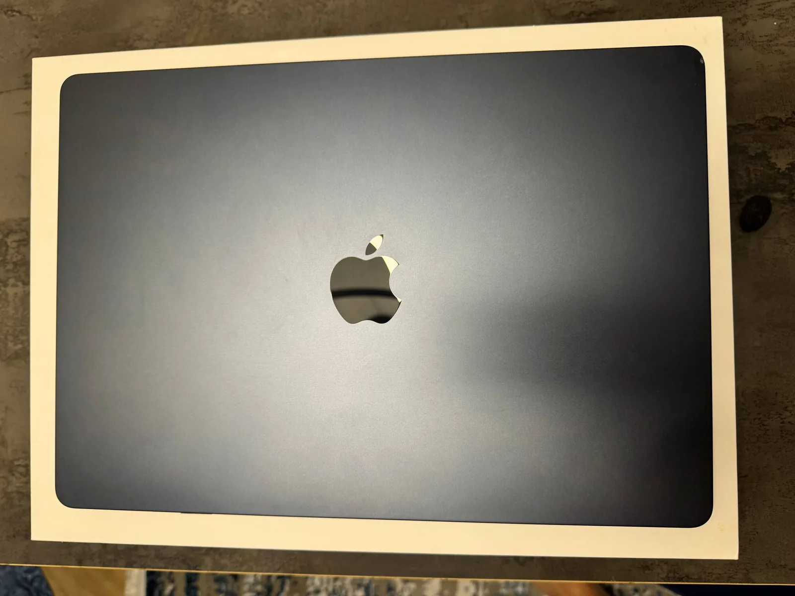 MacBook Air 15 M4 16/256GB 1