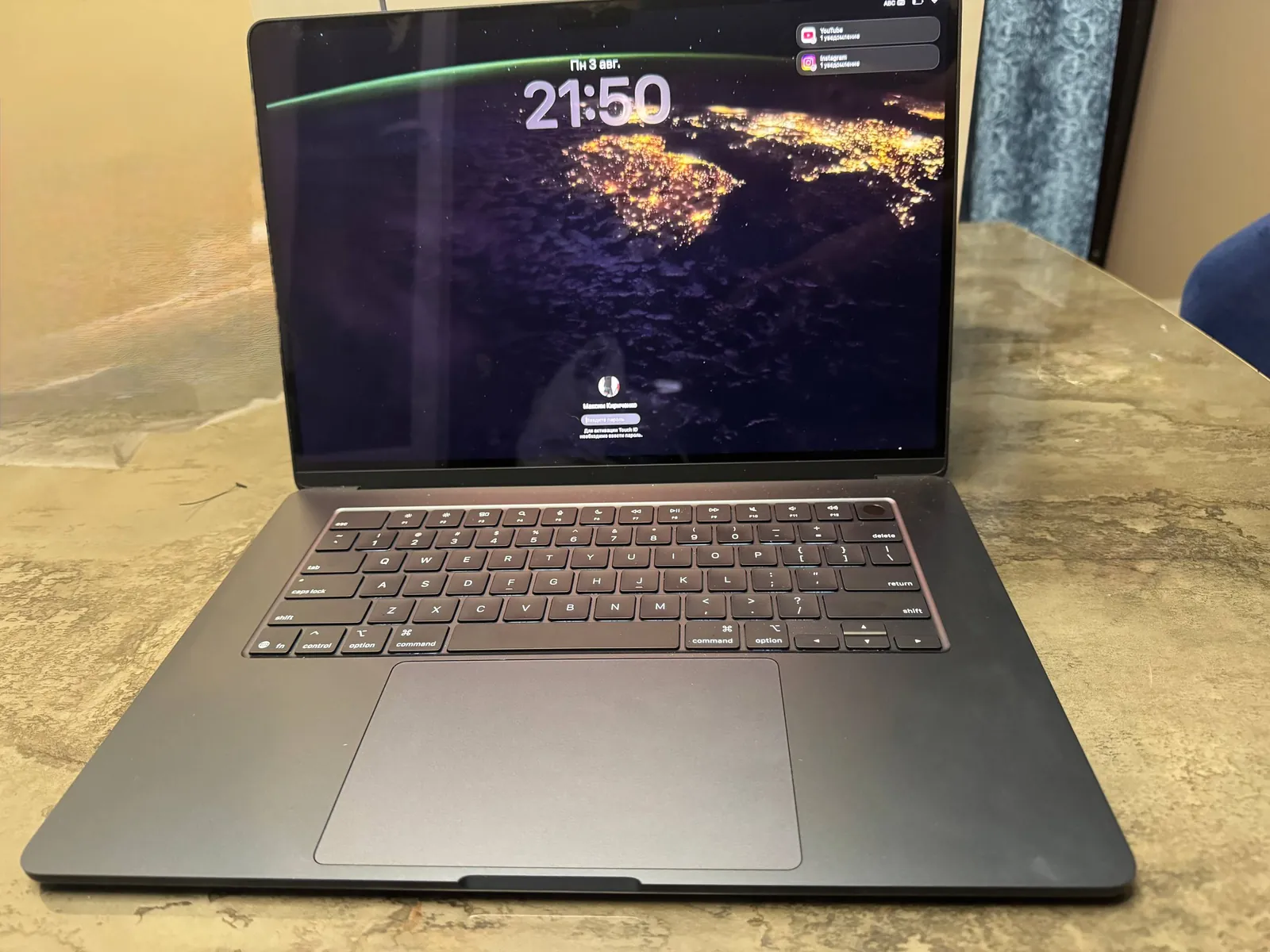 MacBook Air 15 M4 16/256GB 3