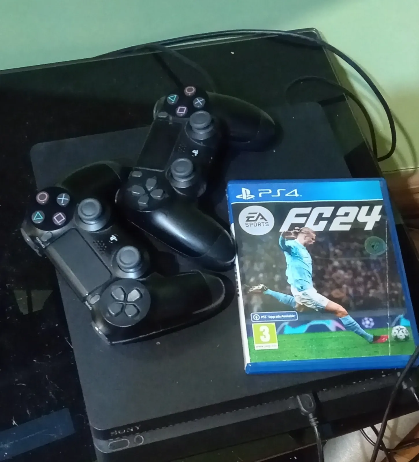 PlayStation 4 Slim 1TB с играми 1