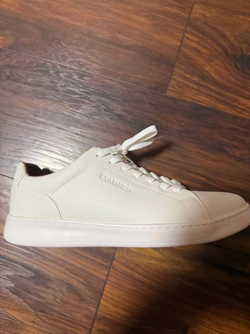 Calvin Klein новые размер 43.5 3