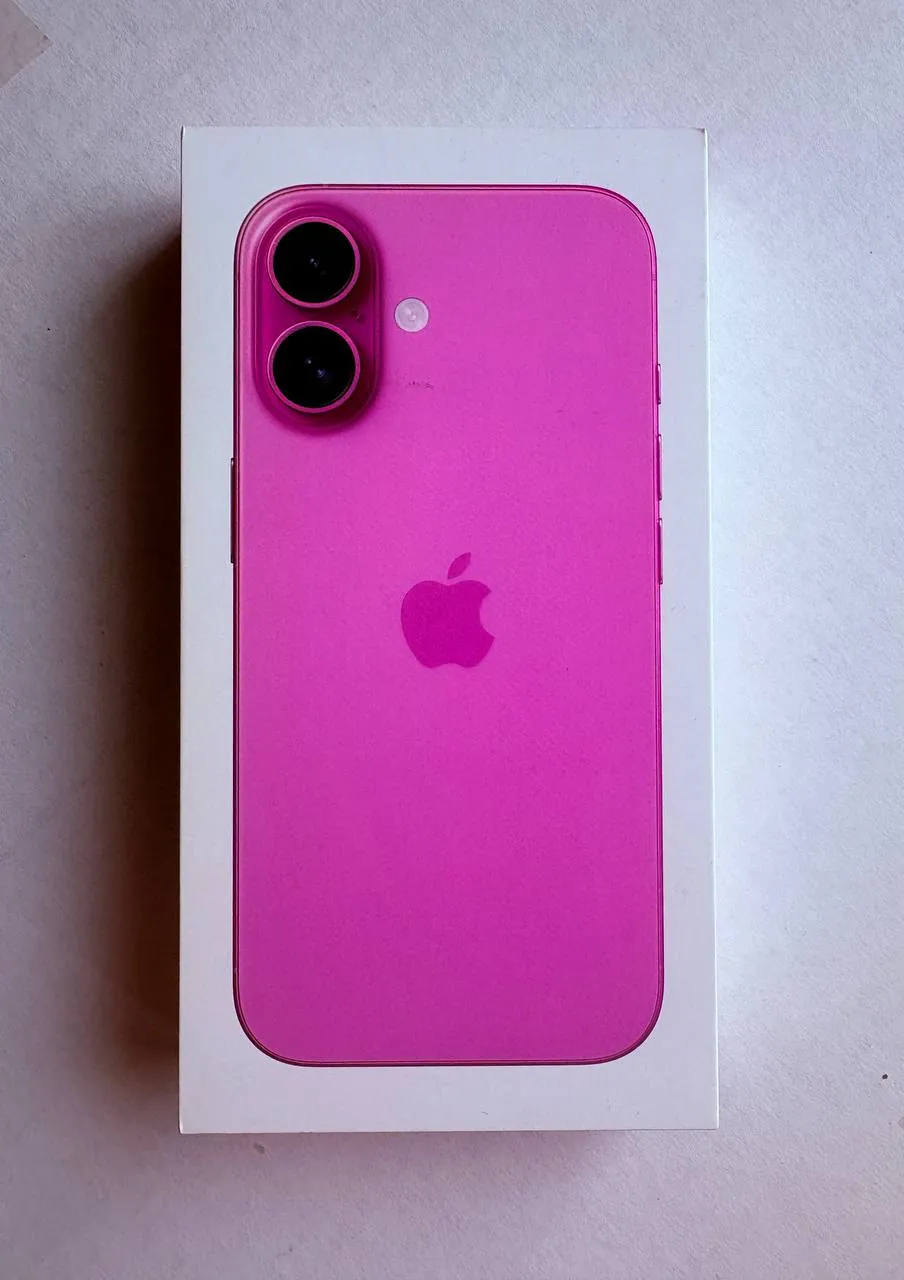 iPhone 16 128GB скол на стекле 5