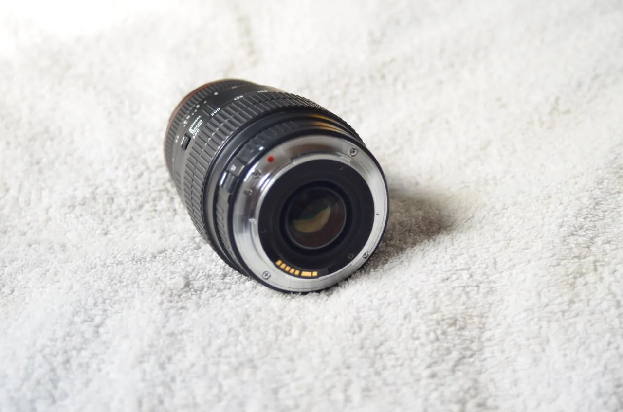 Объектив Sigma 70-300 APO для Canon 2