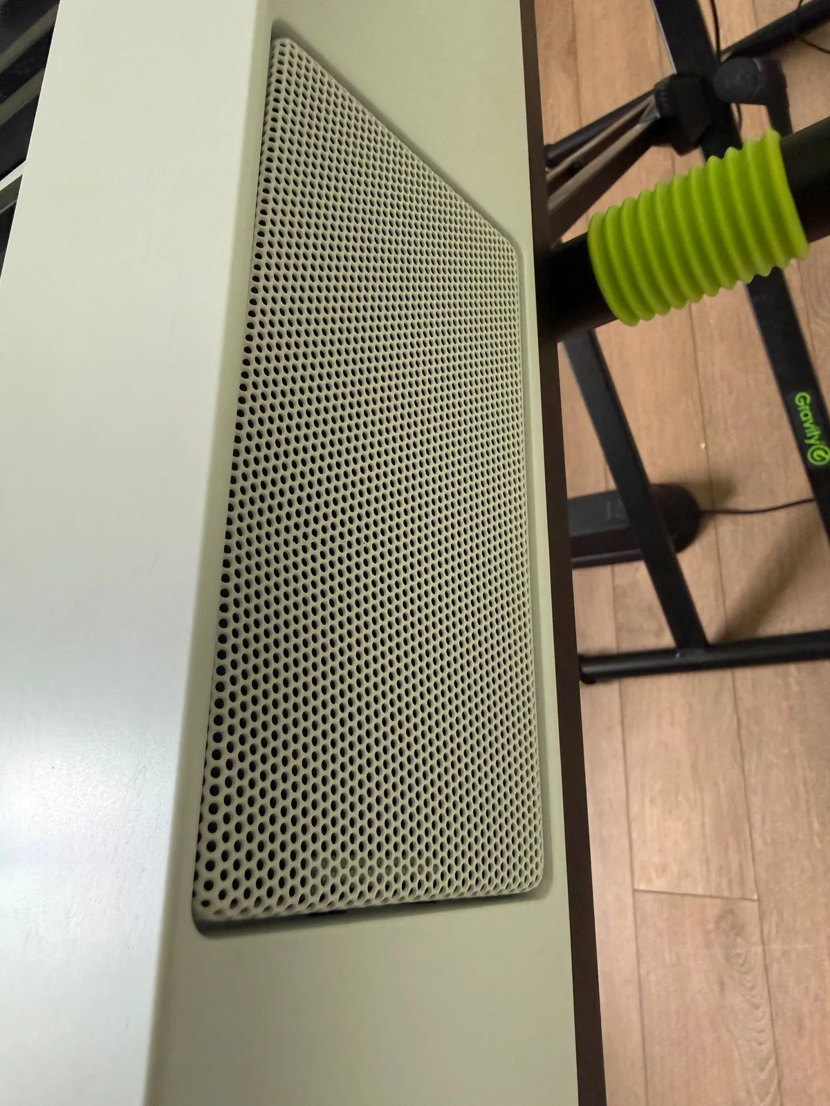 Пианино Yamaha P225 педаль и стойка 2