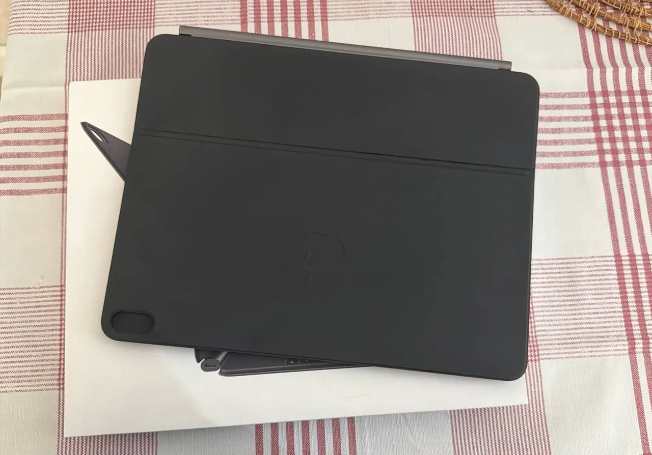 Magic Keyboard для iPad Air 13 2