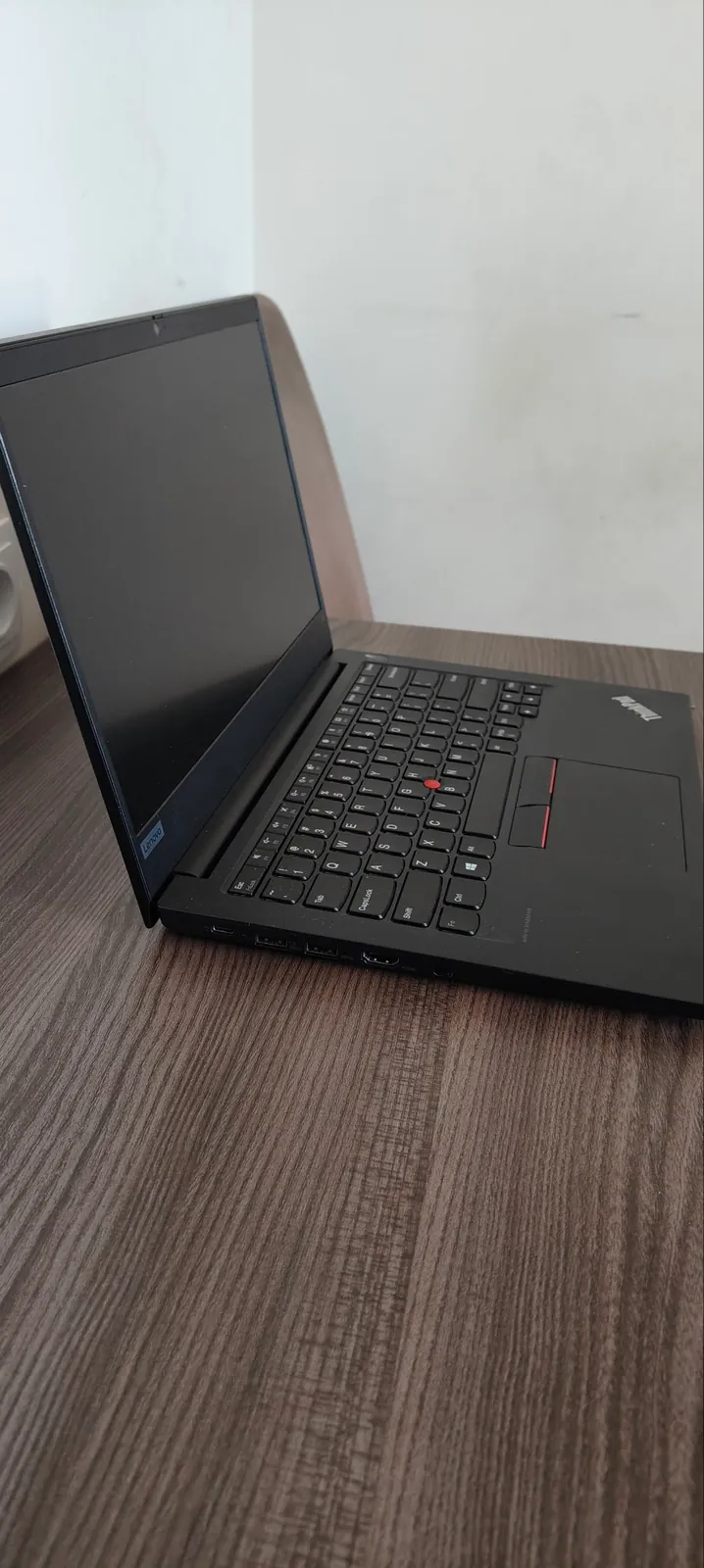 Ноутбуки Lenovo ThinkPad T490 и E14 8