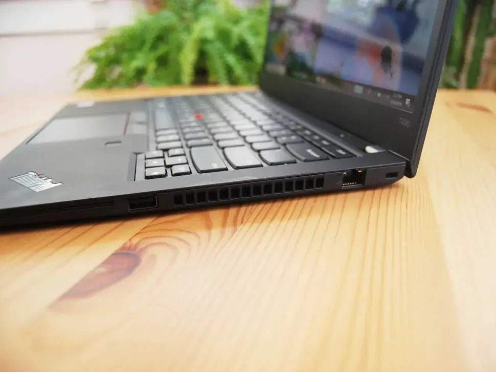 Ноутбуки Lenovo ThinkPad T490 и E14 3