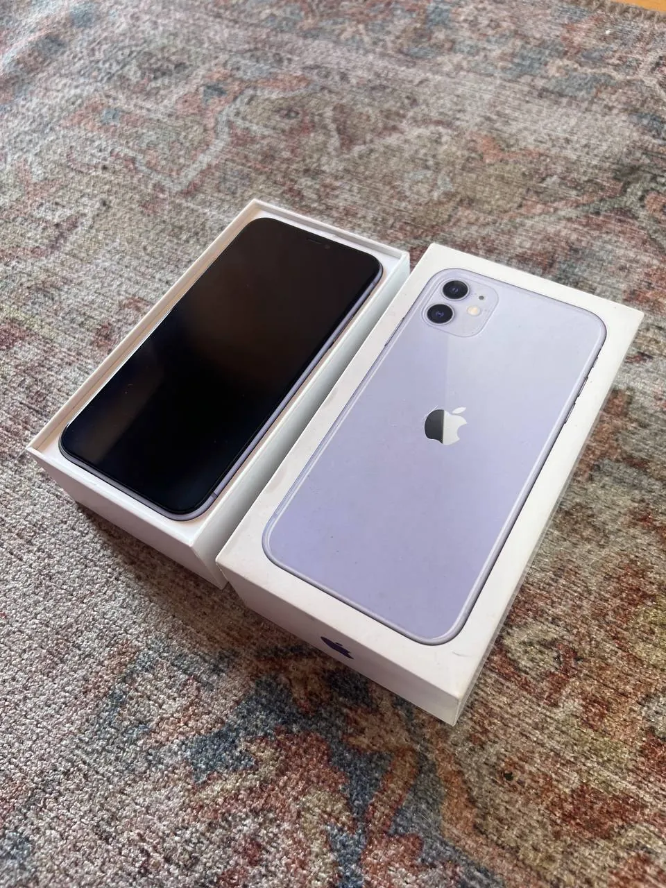 iPhone 11 64GB Purple отличное состояние 2