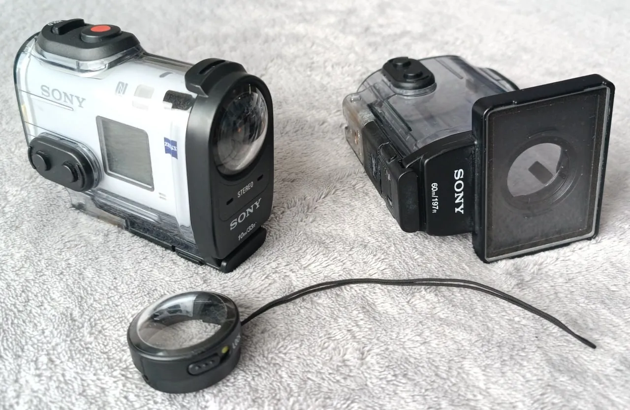 Экшн-камера Sony X1000V с аквабоксами 1