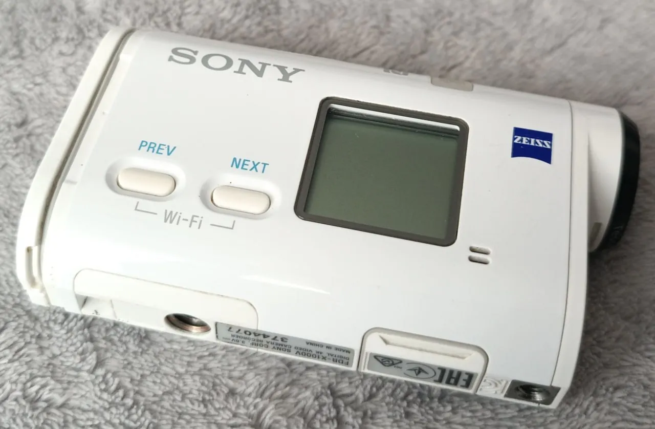 Экшн-камера Sony X1000V с аквабоксами 4