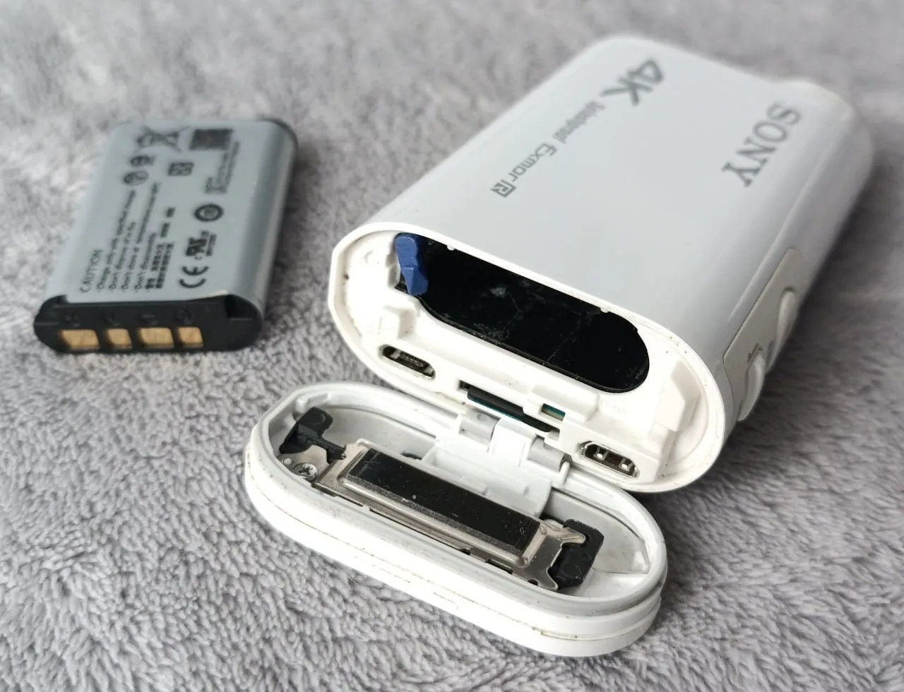 Экшн-камера Sony X1000V с аквабоксами 7
