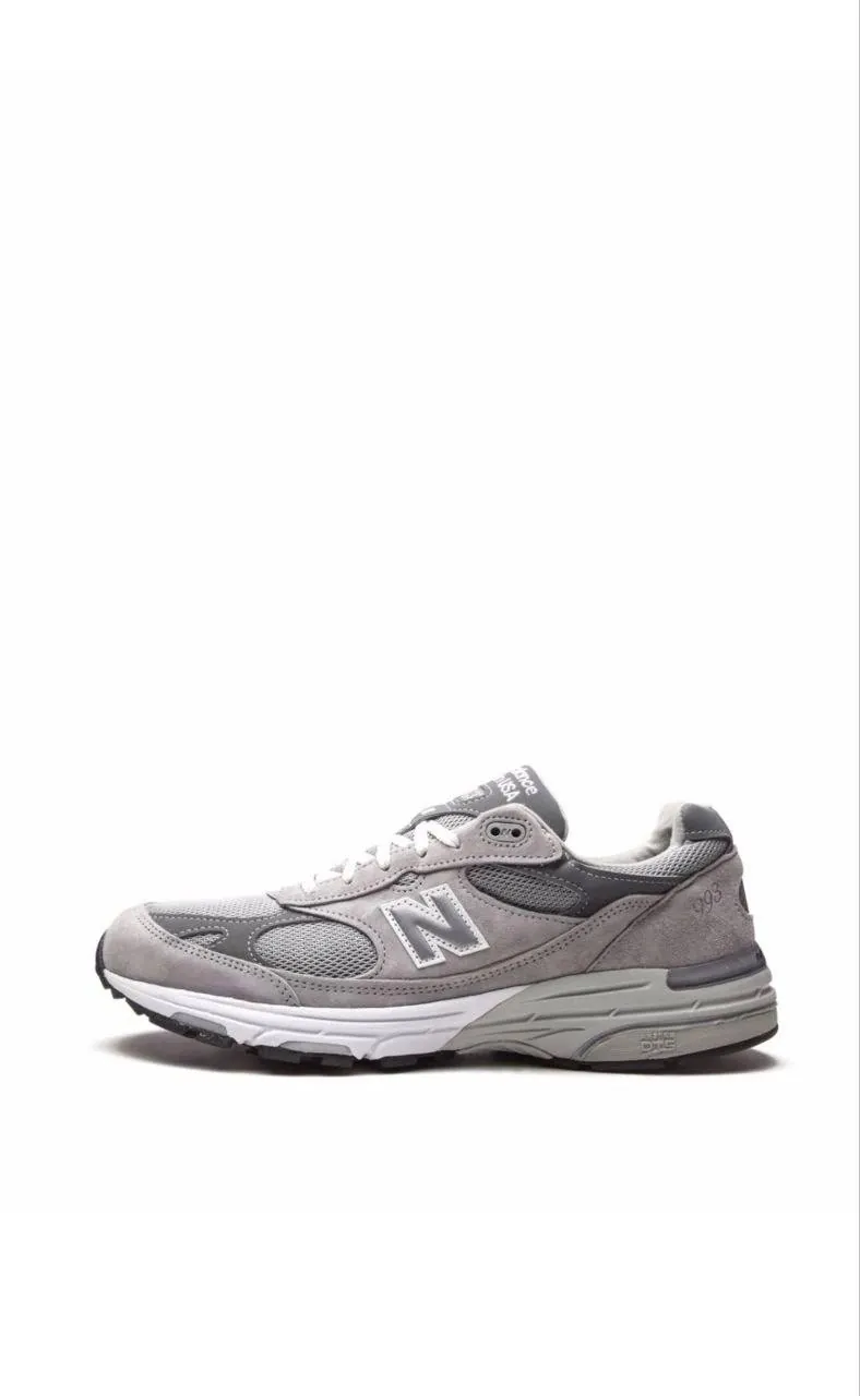 Шорты Lacoste и кроссовки New Balance 7