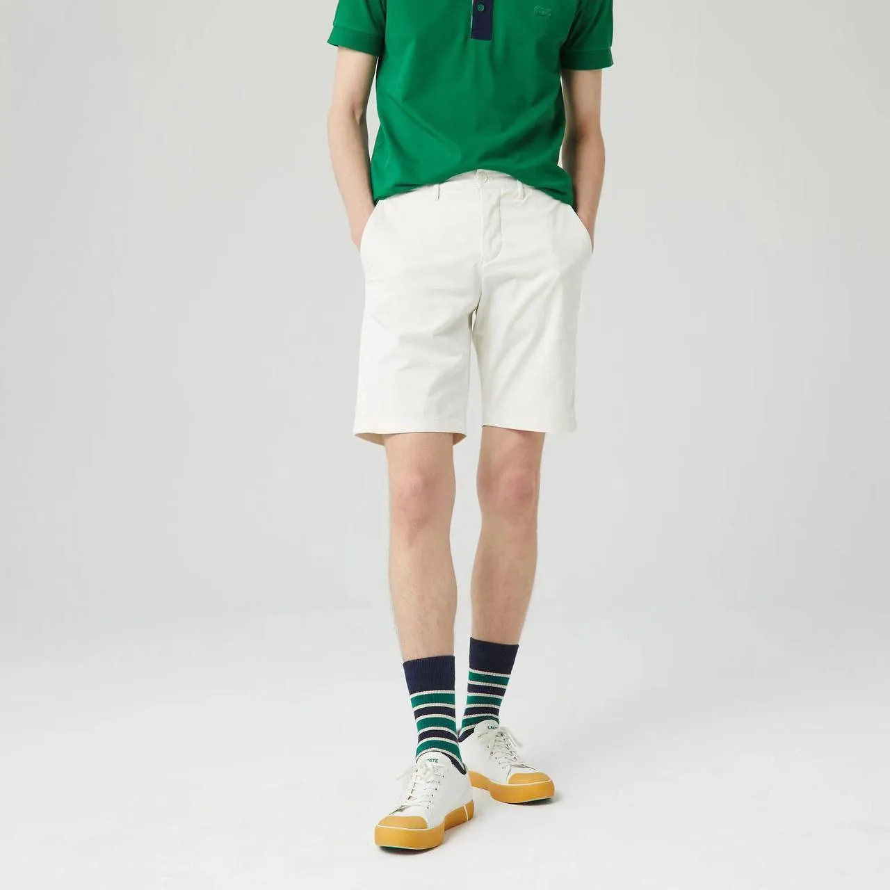 Шорты Lacoste и кроссовки New Balance 2