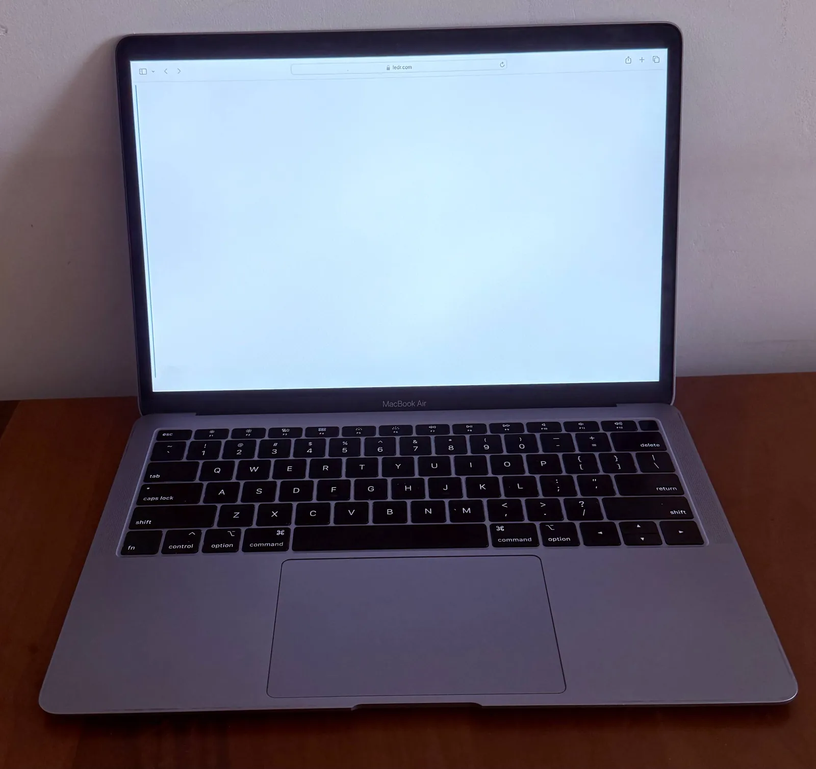 MacBook Air 13 2019 i5 8/128 Space Gray 7