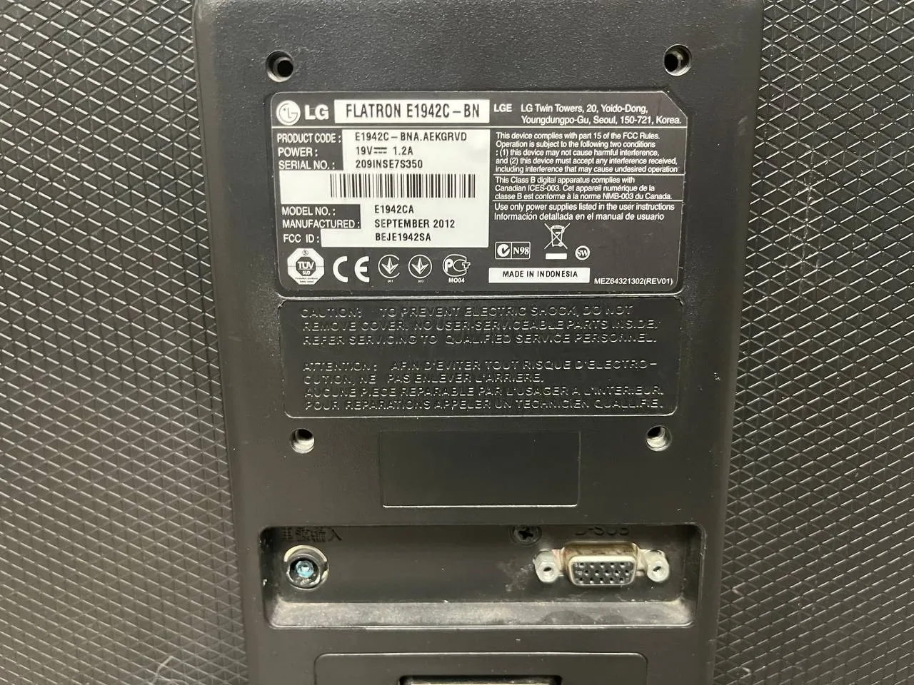 Монитор LG Flatron 19 дюймов 2