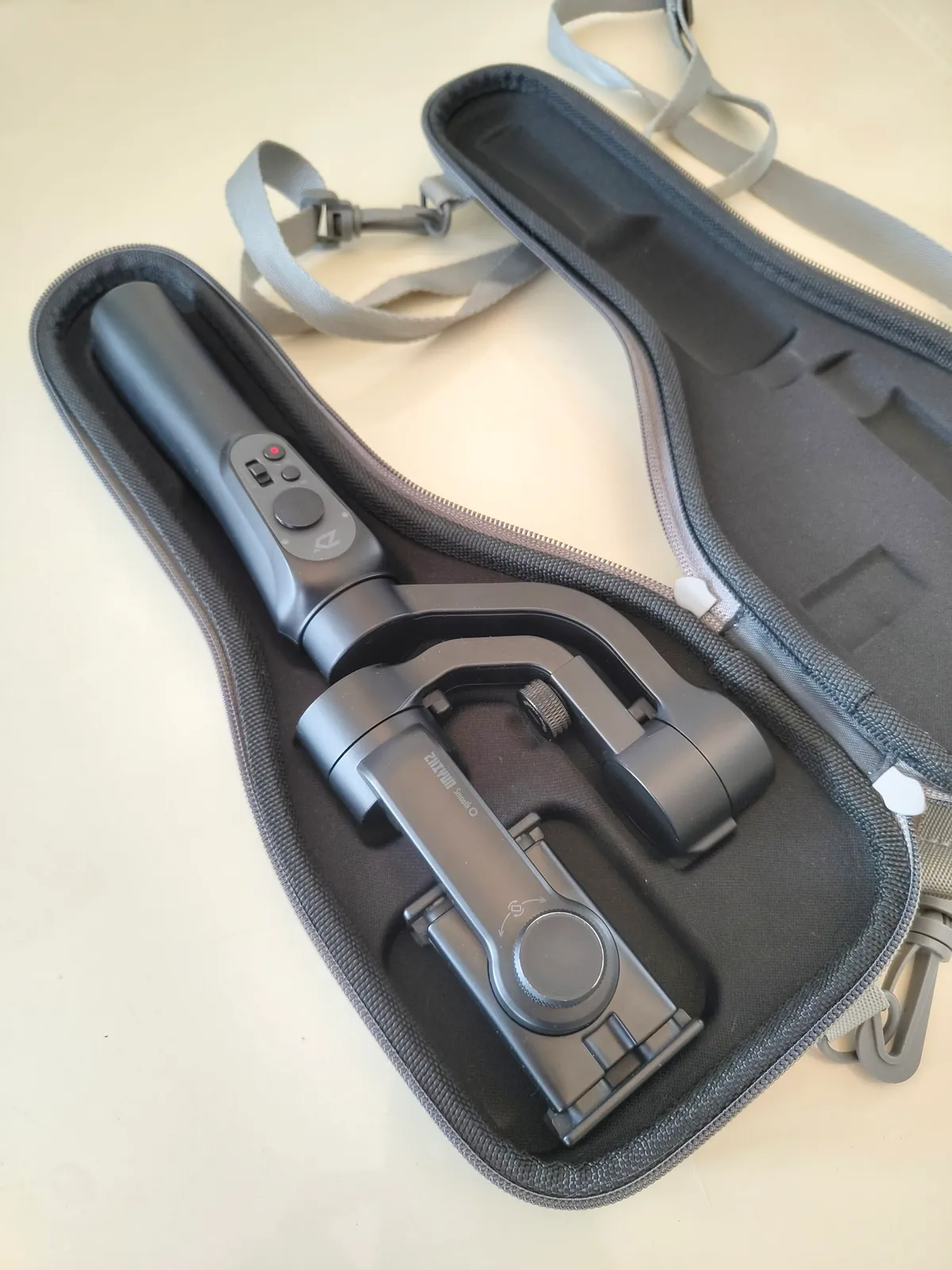 Стабилизатор Zhiyun Smooth 4