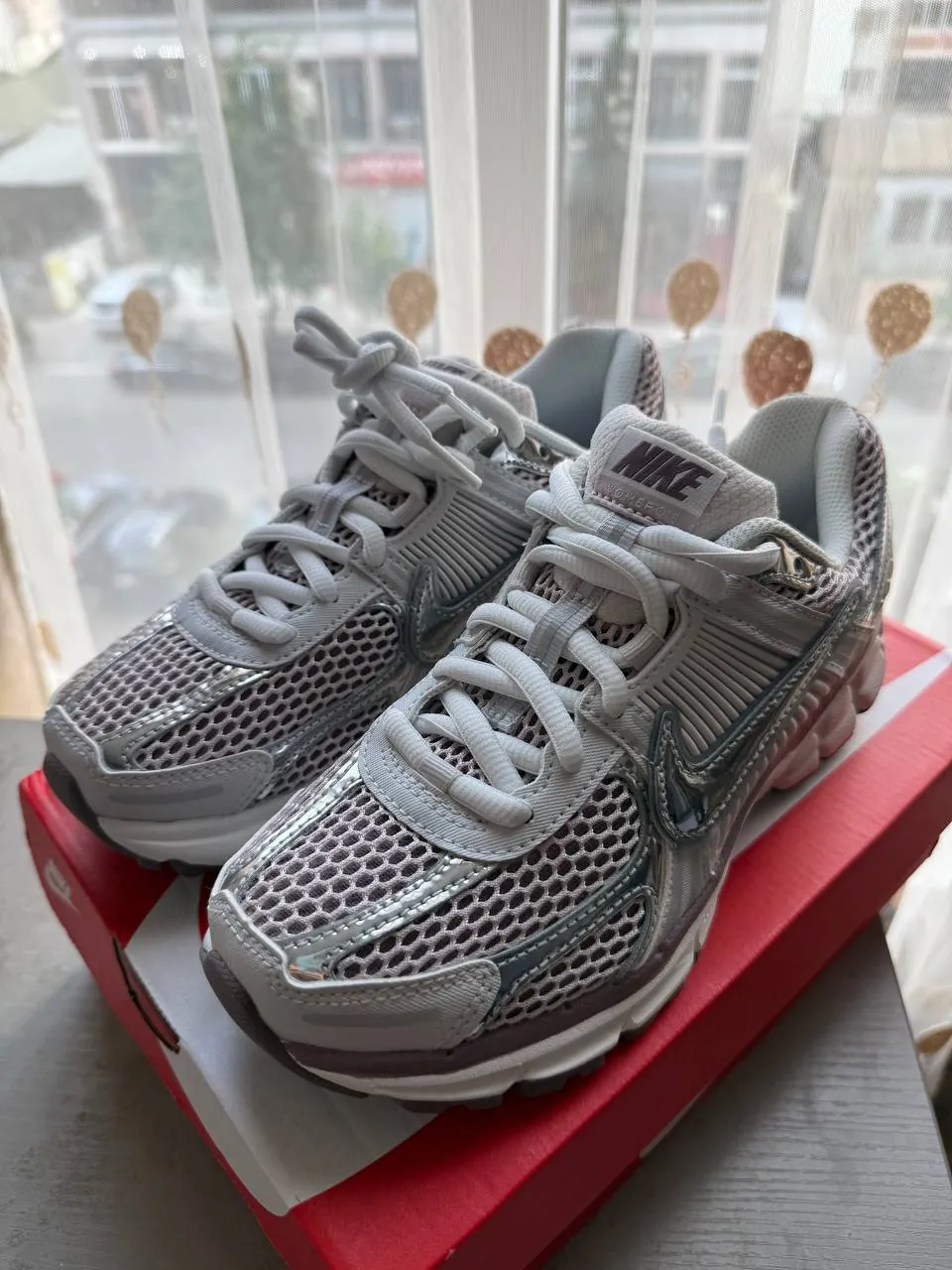 Кроссовки Nike Zoom Vomero 5 1