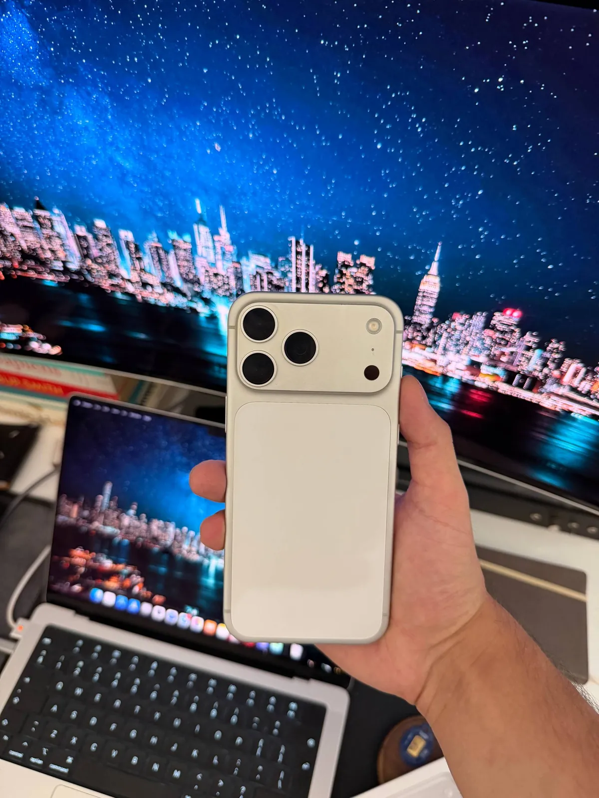 iPhone 17 Pro Max новый 2