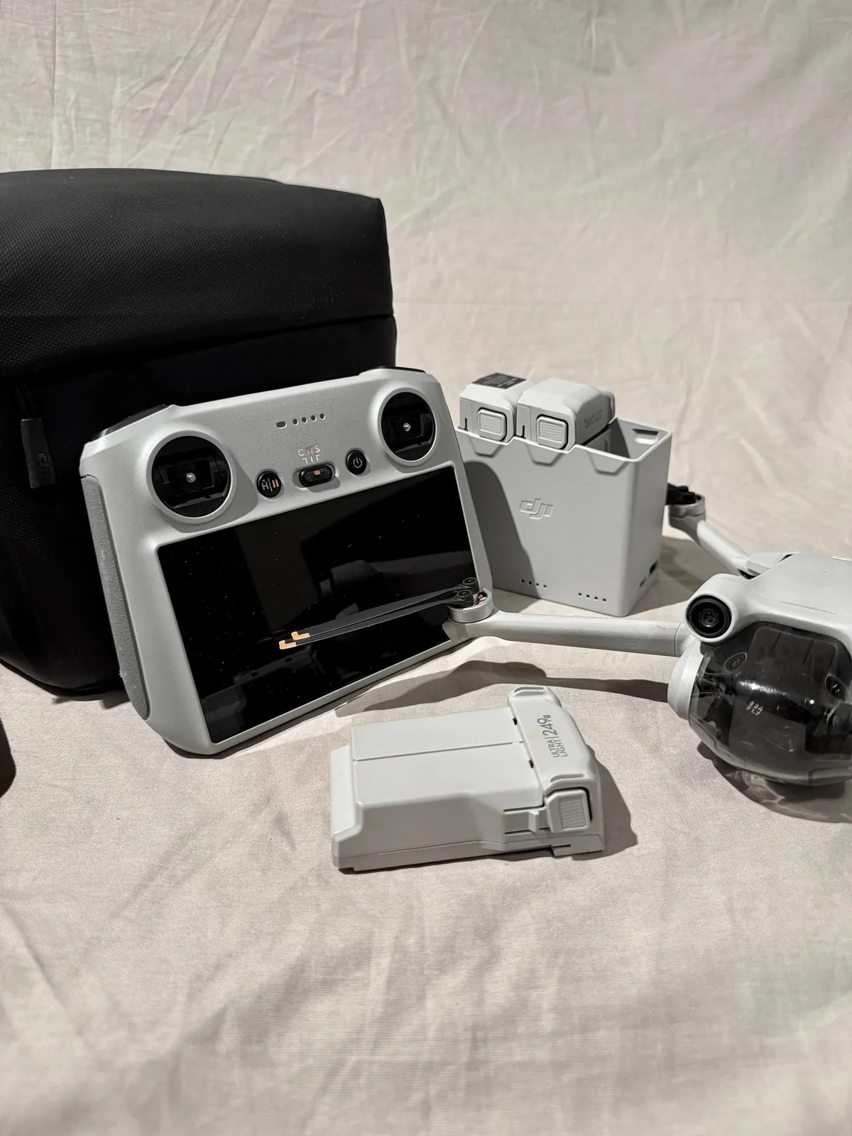 DJI Mini 3 Pro на запчасти с аксессуарами 2
