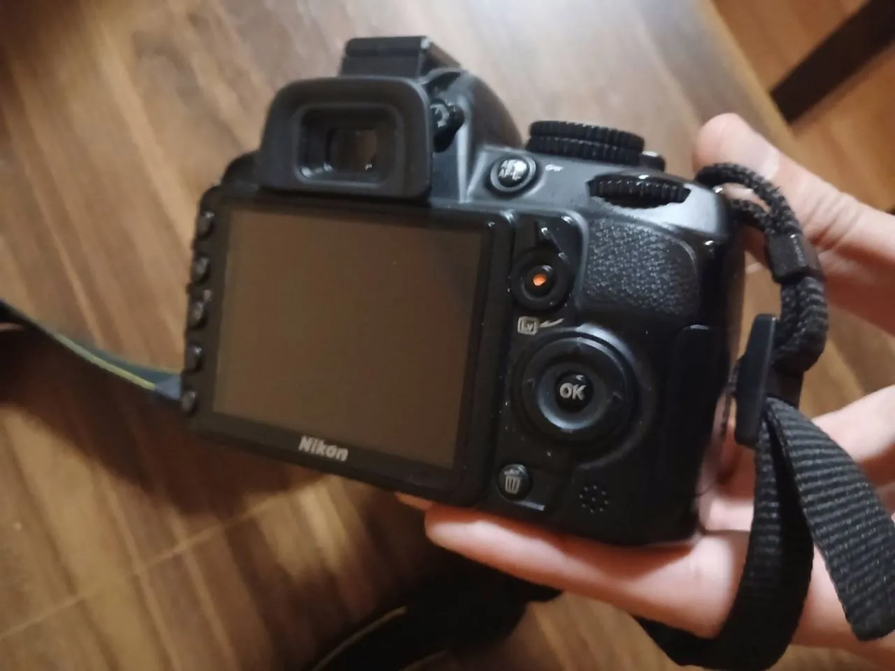 Фотоаппарат Nikon D3100 с объективом 4