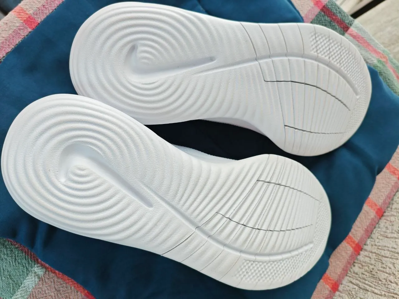 Кроссовки Nike Flex Experience Run 12 4