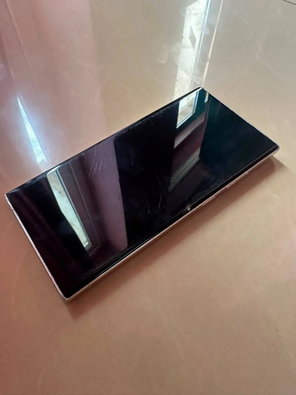 Samsung S23 Ultra треснутый экран 1