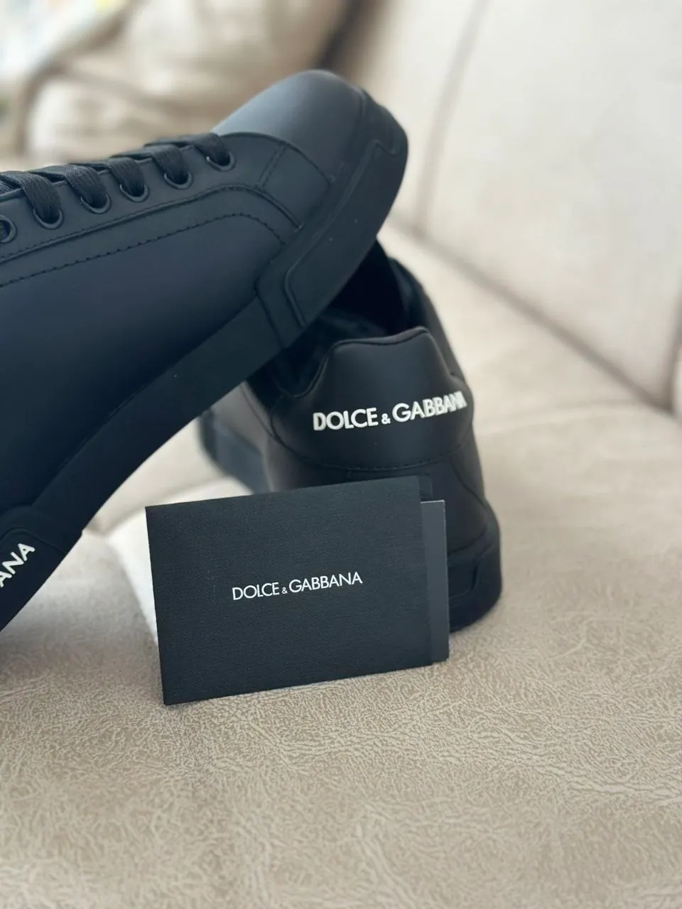 Кроссовки D&G и Yeezy 450 4