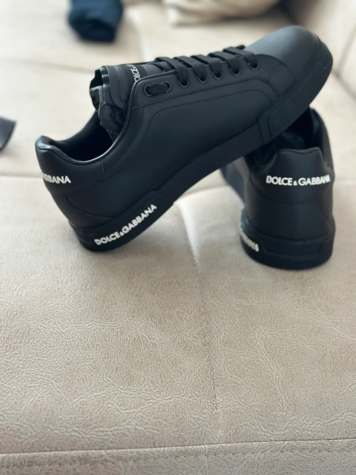 Кроссовки D&G и Yeezy 450 1