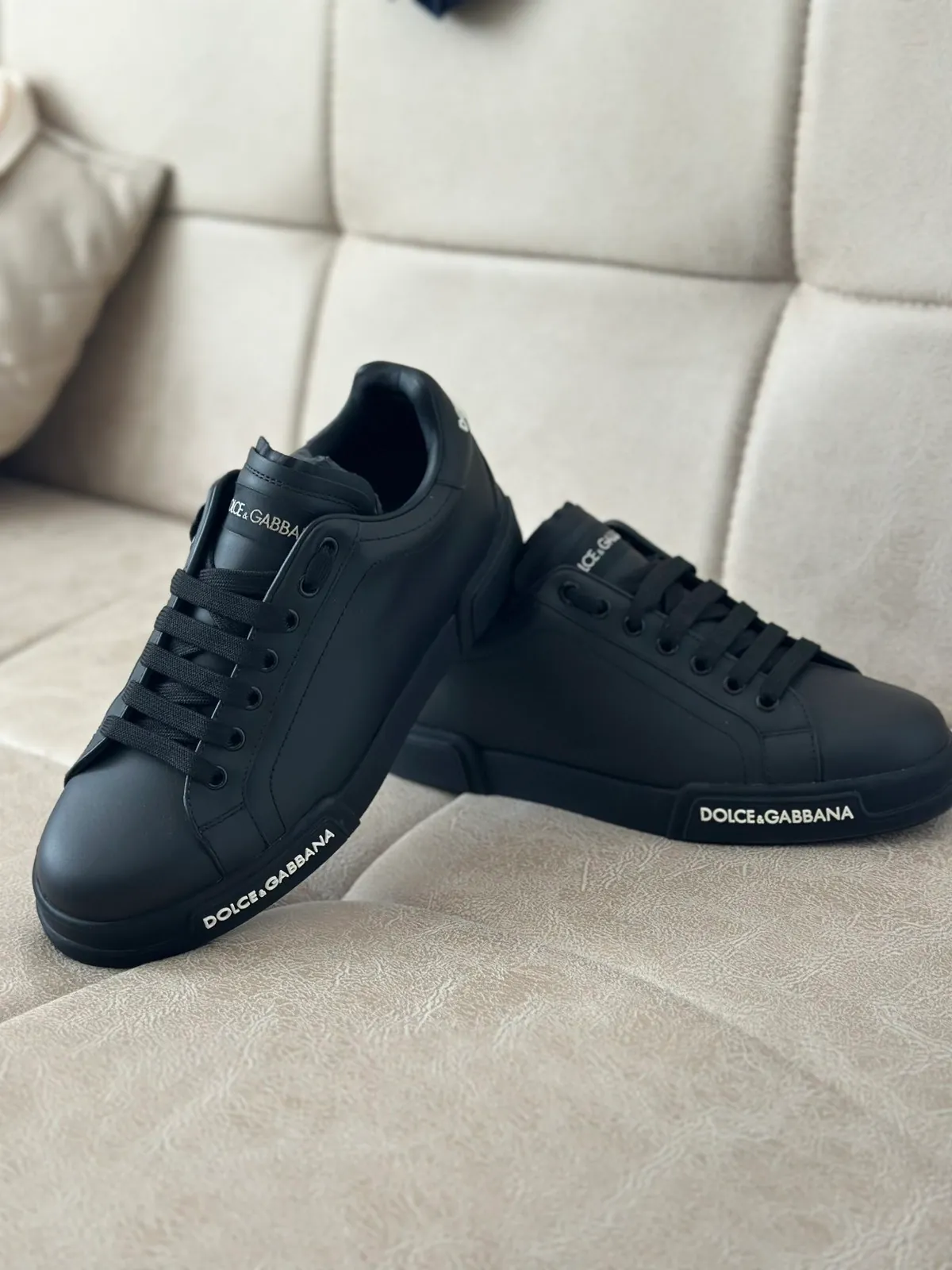 Кроссовки D&G и Yeezy 450 2