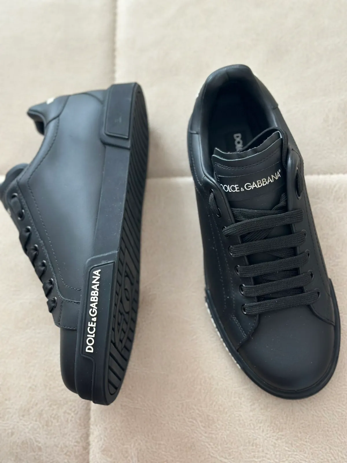 Кроссовки D&G и Yeezy 450 3