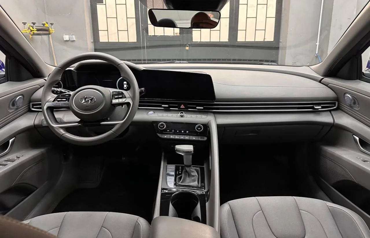 Hyundai Elantra SEL 2022 7