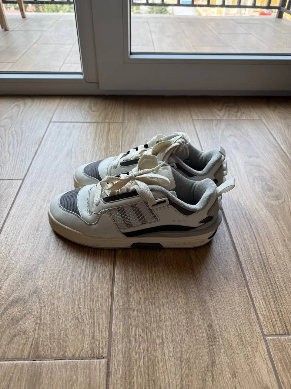 Кроссовки Adidas размер 42 3