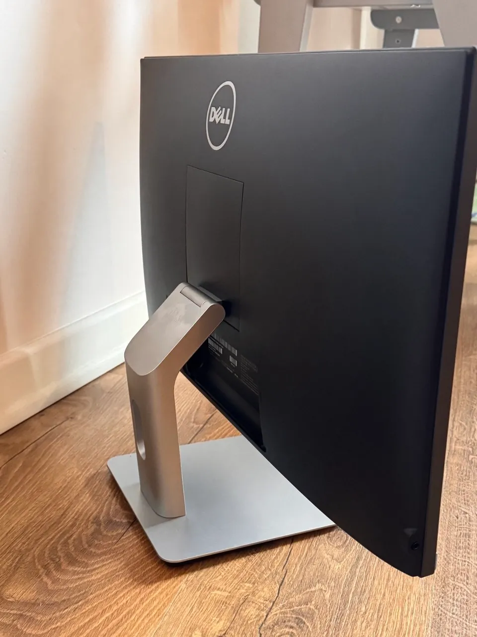 Монитор Dell 24 S2415H 3