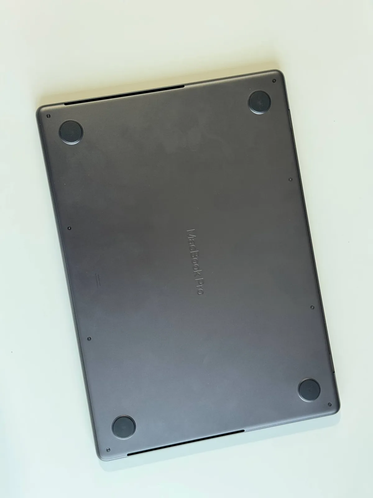 MacBook Pro 14 M5 24/512 5