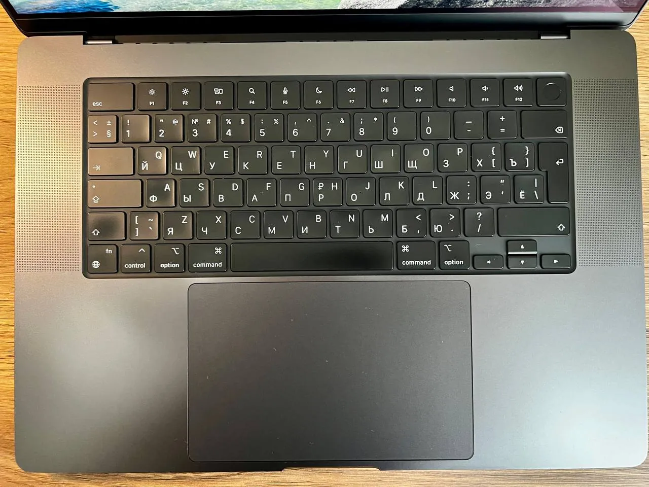 MacBook Pro 16 M3 Pro 2023 10