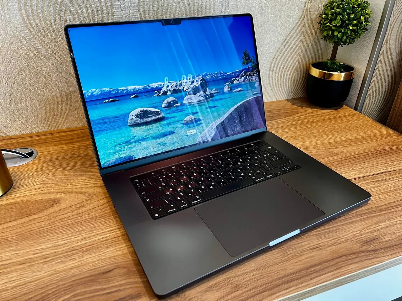 MacBook Pro 16 M3 Pro 2023 4