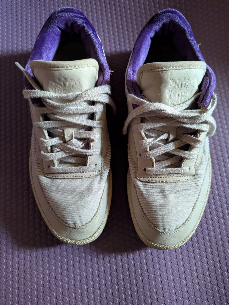 Кроссовки Minions x Reebok Club C 85 1