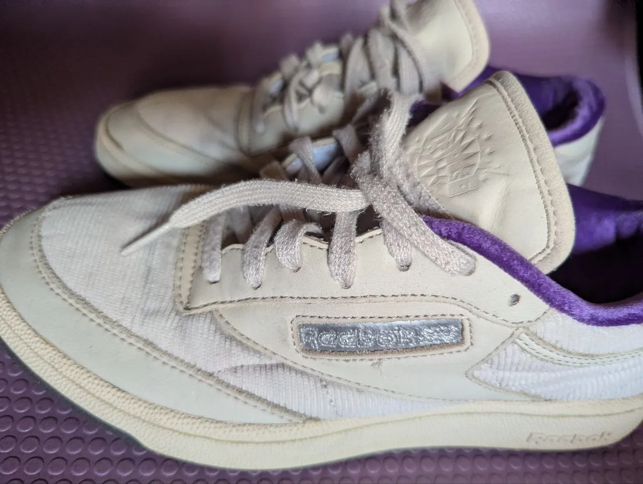 Кроссовки Minions x Reebok Club C 85 2