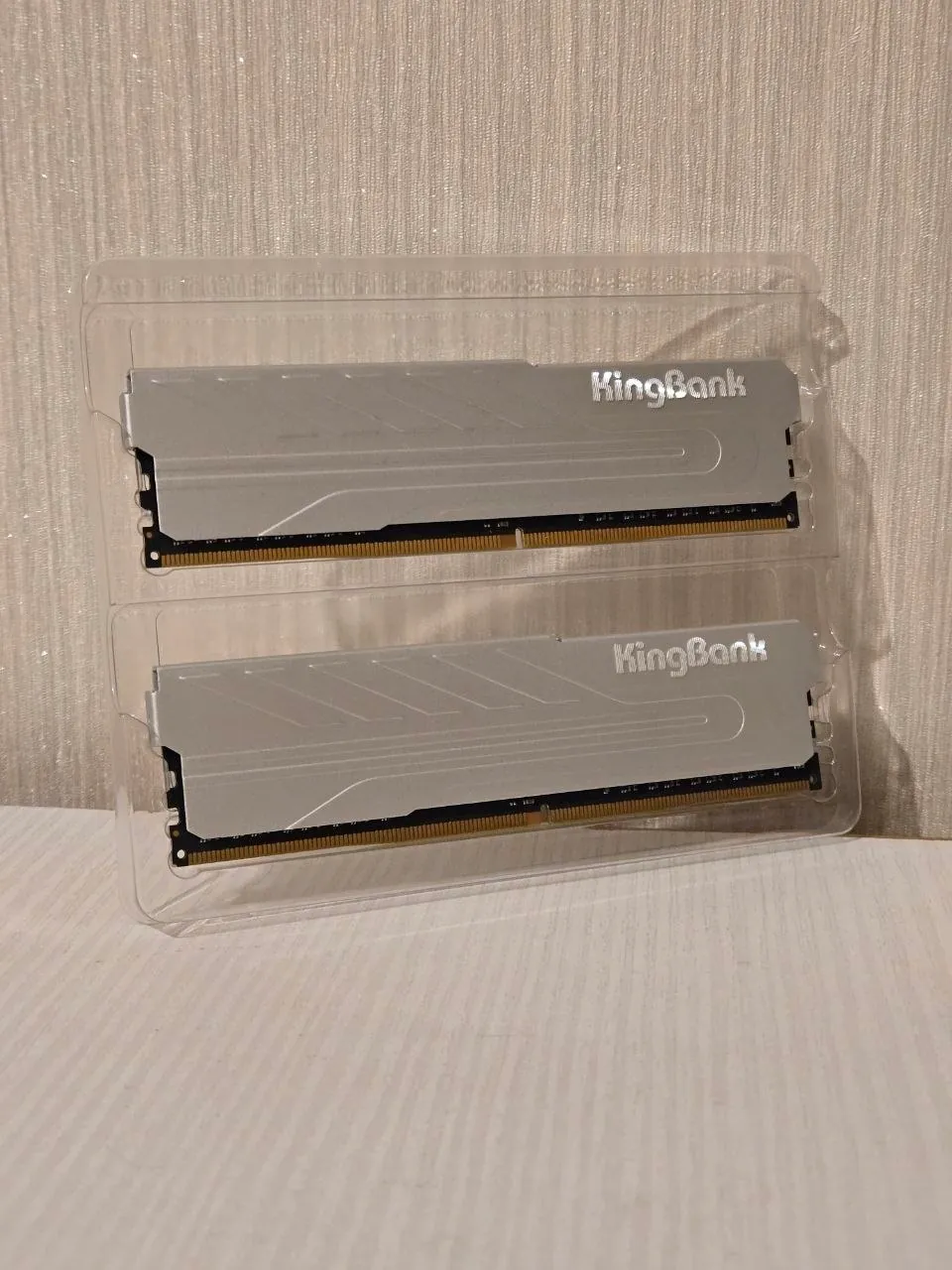 RAM KingBank и клавиатура Logitech MX 1