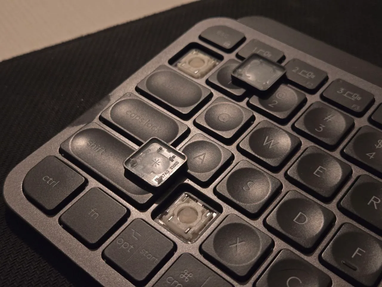 RAM KingBank и клавиатура Logitech MX 3