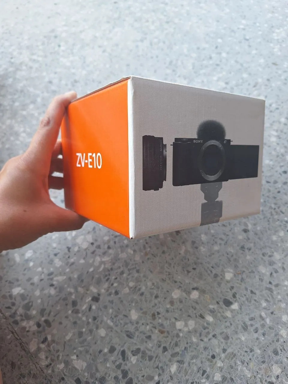 Фотокамера Sony ZV-E10 полный комплект 4